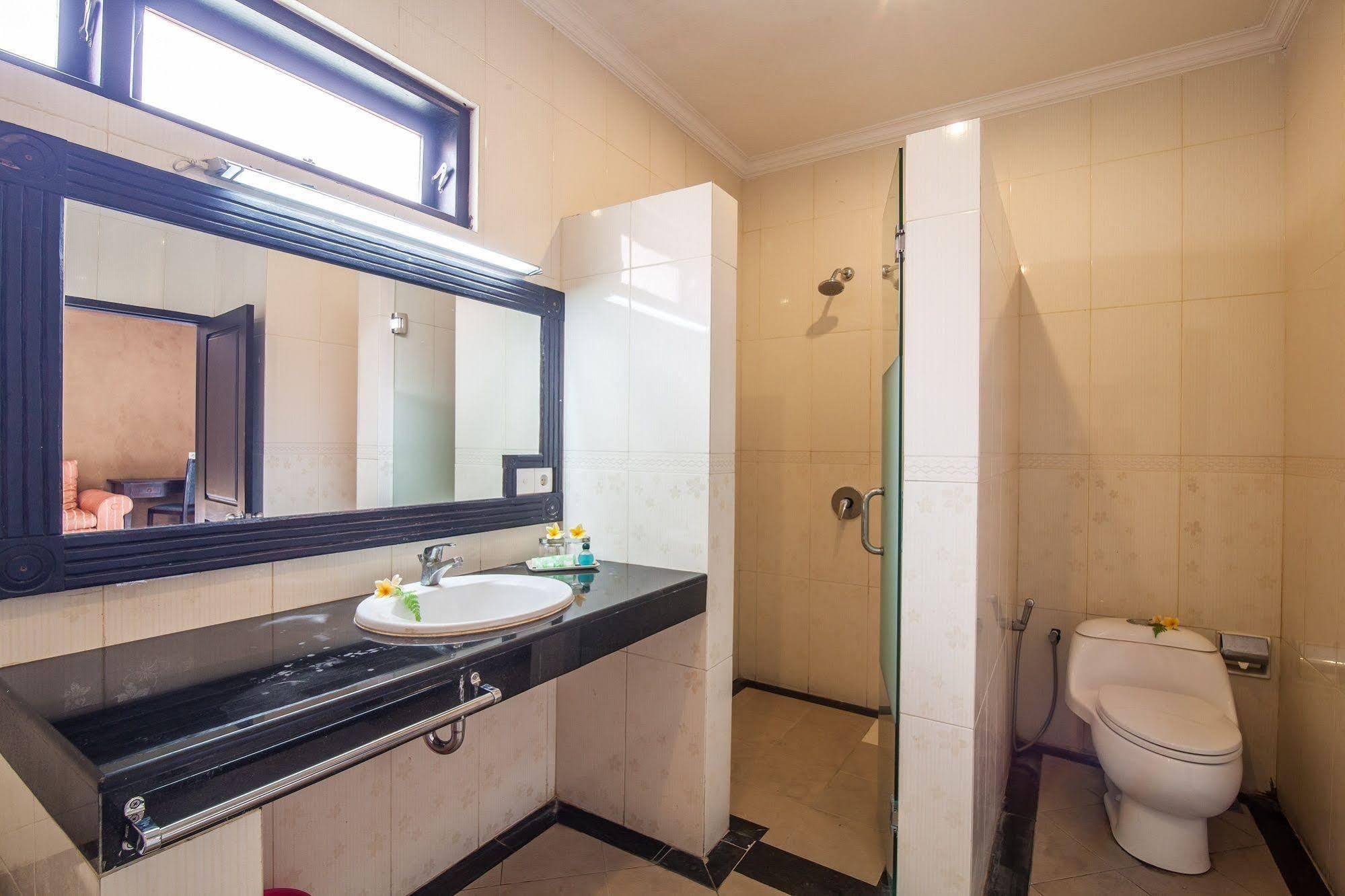 Puri Yuma Hotel Denpasar Eksteriør billede