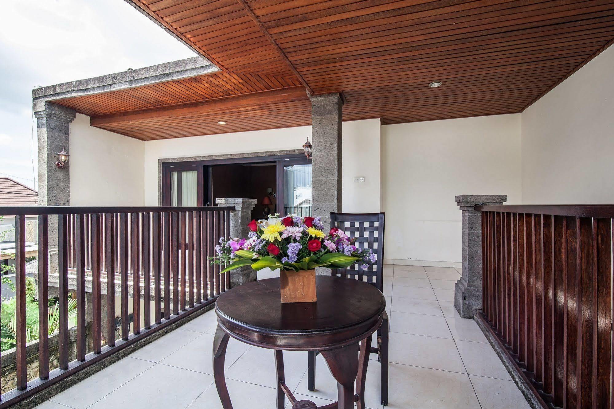 Puri Yuma Hotel Denpasar Eksteriør billede